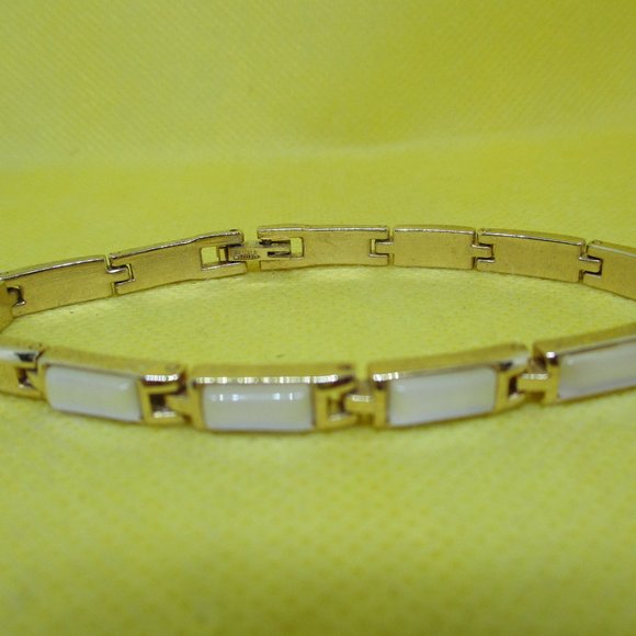 Moonglow Gold Tone Panel Sectional Bracelet White Moonglow Lucite Bars Gold Tone - Picture 6 of 10